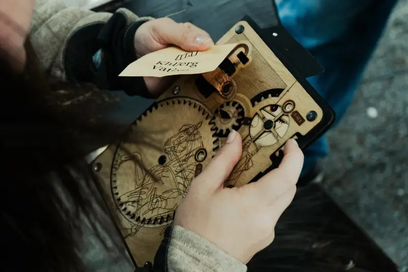 Dobrodružství v srdci města: Treasure hunt Praha a scavenger hunt jako nový způsob objevování